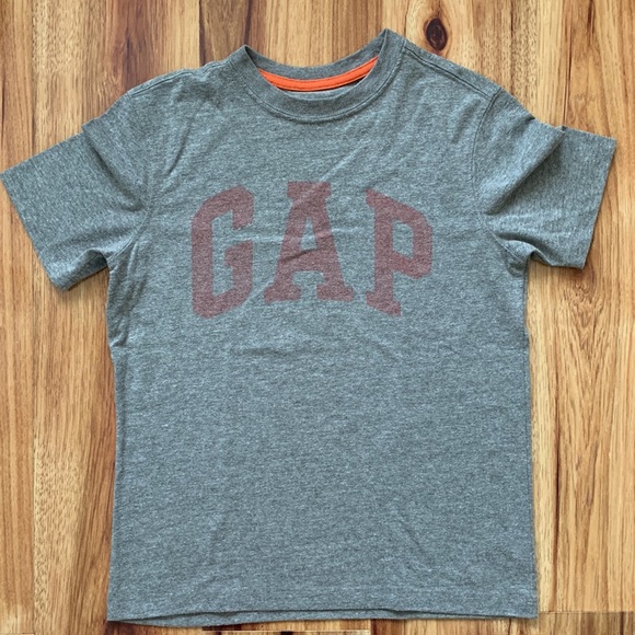 Gap Kids shirts 8-9 years - Picture 4 of 7